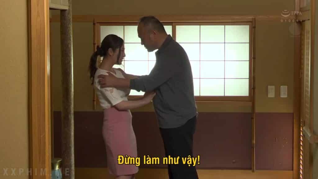 Chồng vô tâm vợ dâng “hàng” cho bố địt